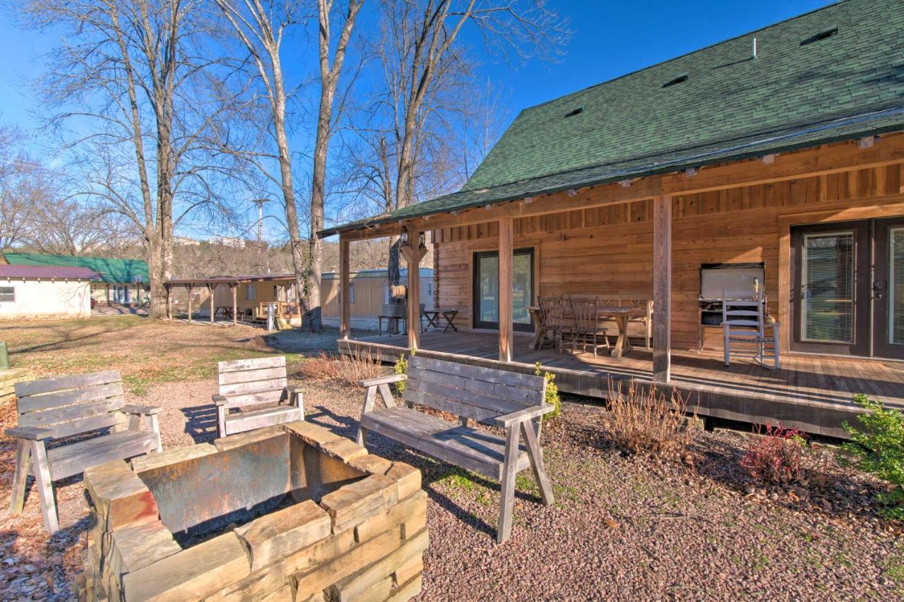 Quiet Hollister Cabin Walk To Lake Taneycomo Exterior foto