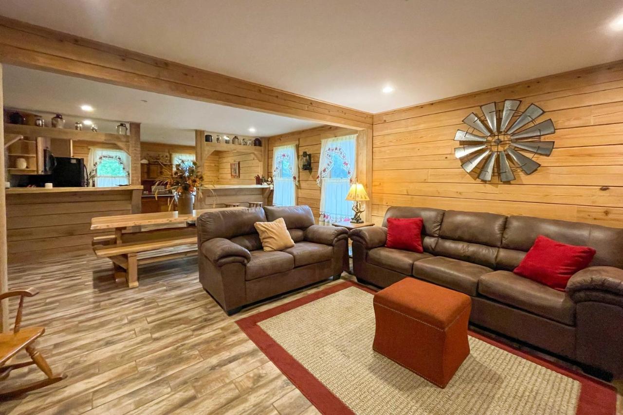 Quiet Hollister Cabin Walk To Lake Taneycomo Exterior foto